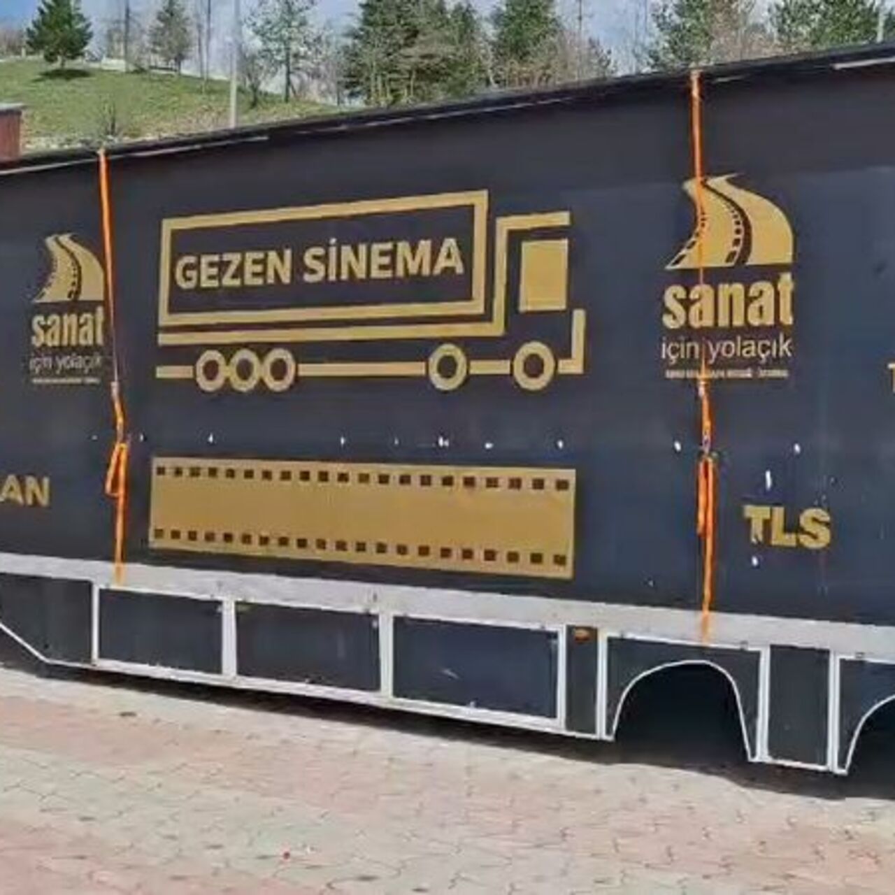 Gezen Sinema TIR'ı 7 yılda 358 ilçeye ulaştı
