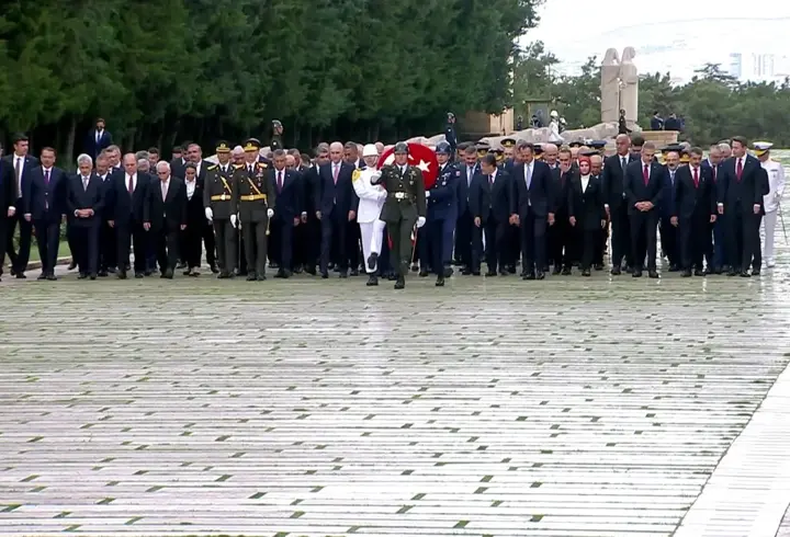30 Ağustos Zaferi'nin 104. yılı: Devletin zirvesi Ata'nın huzurunda