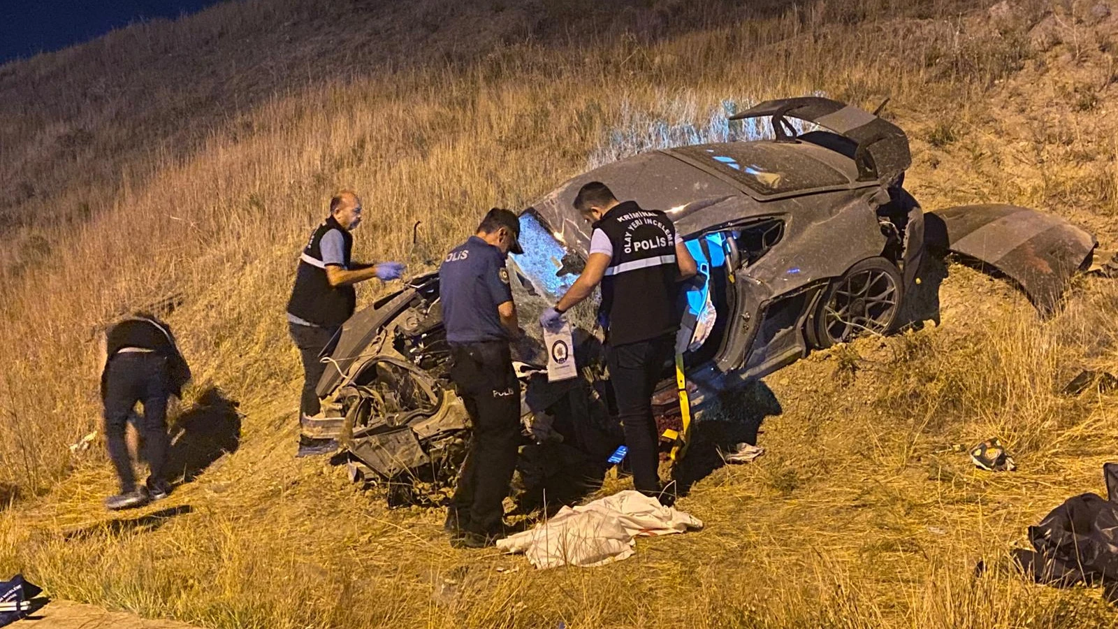 Ankara'da otomobil takla attı: 1 ölü, 1 ağır yaralı