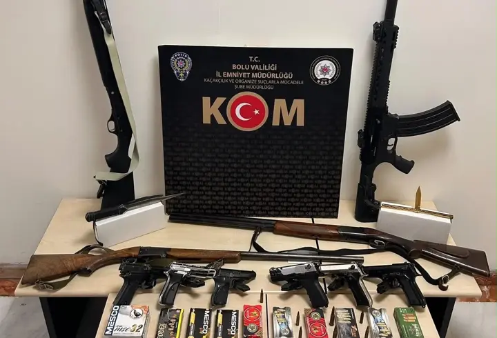 Sanal Medyadan Silah Paylaşımları Yapanlara Operasyon: 21 Gözaltı
