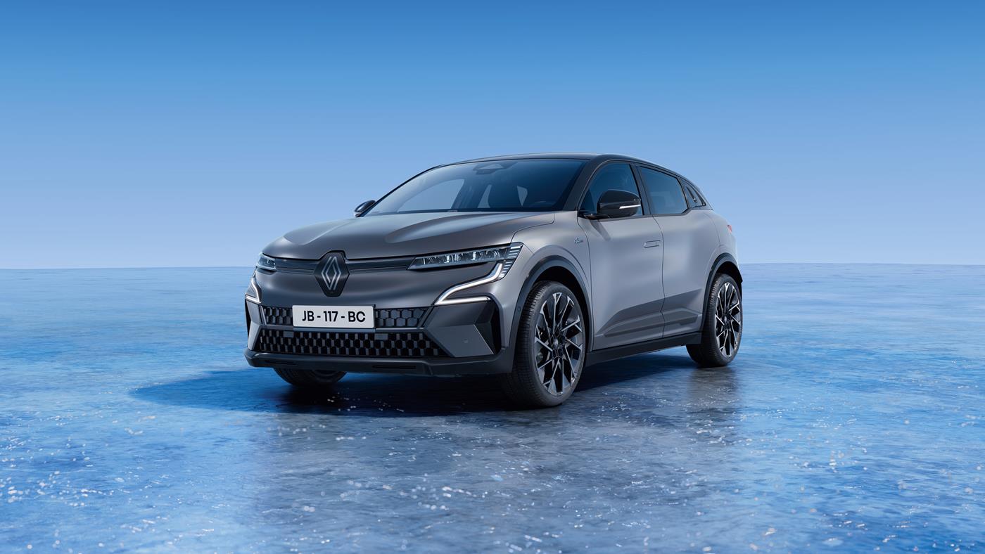 Elektrikli Renault Megane yenilendi: Tek pedallı sürüş ve çift yönlü şarj geldi