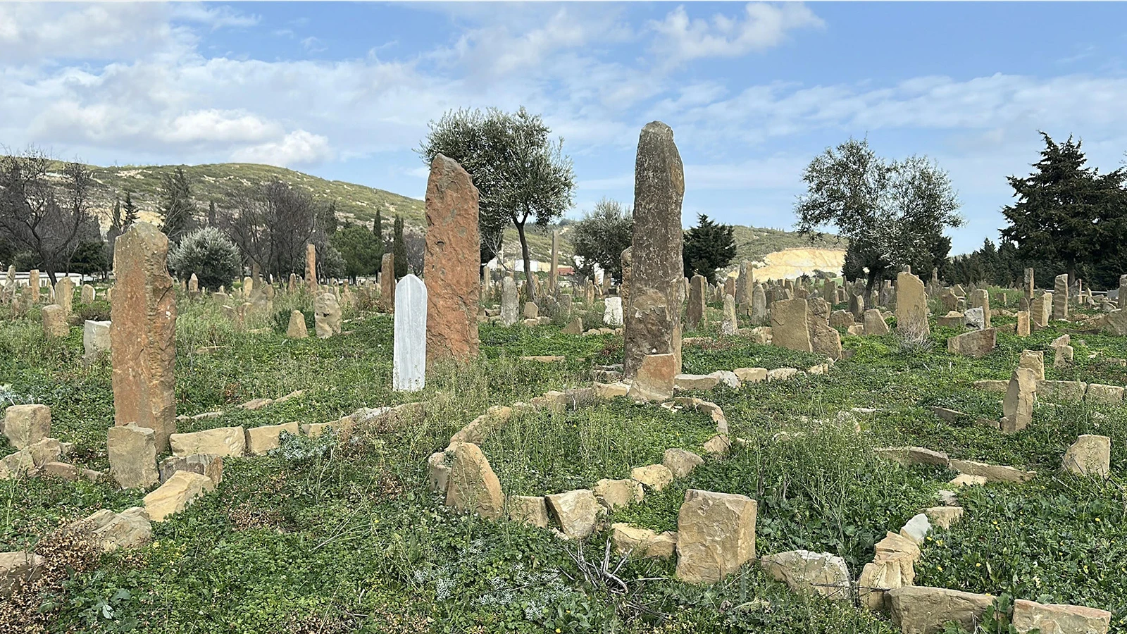 Çanakkale'de keşfedildi; 8 bin 731 mezar ortaya çıkarıldı!