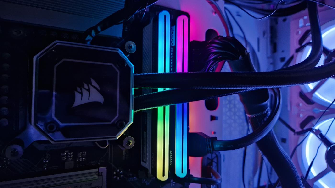 DDR5 hız rekoru kırıldı: 13.020 MT/s seviyesine ulaşıldı
