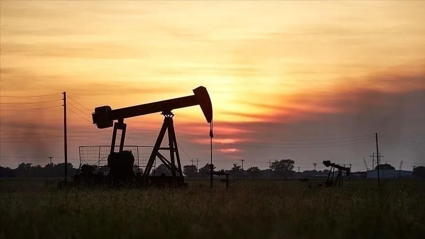 Uluslararası Enerji Ajansı, küresel petrol talebi artış öngörüsünü yükseltti