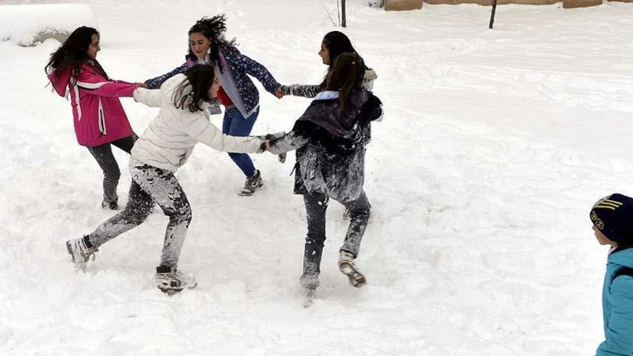 Eskişehir, Konya yarın okullar tatil mi? 13 Ocak Salı okul var mı?