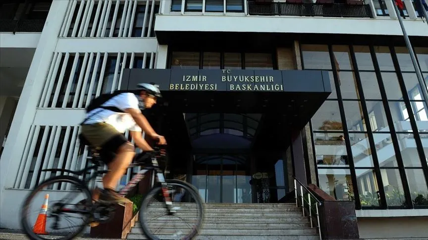İzmir Büyükşehir Belediyesinde yaklaşık 23 bin işçi greve çıkıyor