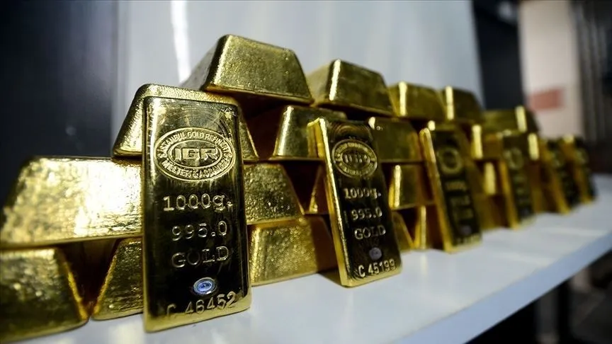 Altının onsu ilk kez 4 bin 400 doları geçerek rekor kırdı
