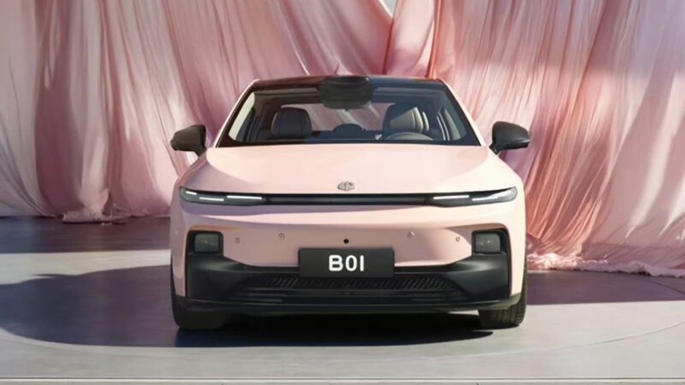 12.500 dolarlık Leapmotor B01 elektrikli sedan, Çin'de satışa sunuldu