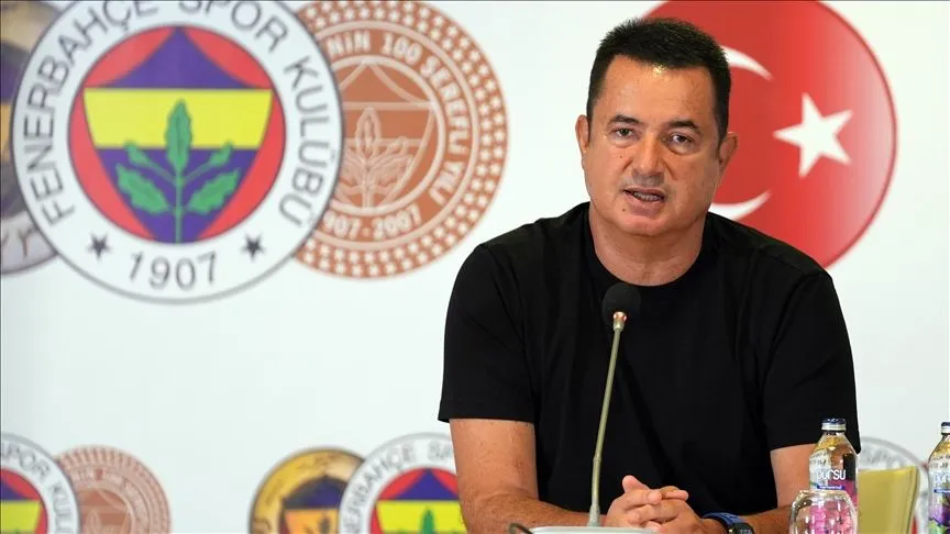 Acun Ilıcalı, Fenerbahçe Yönetim Kurulu'ndan ayrıldı