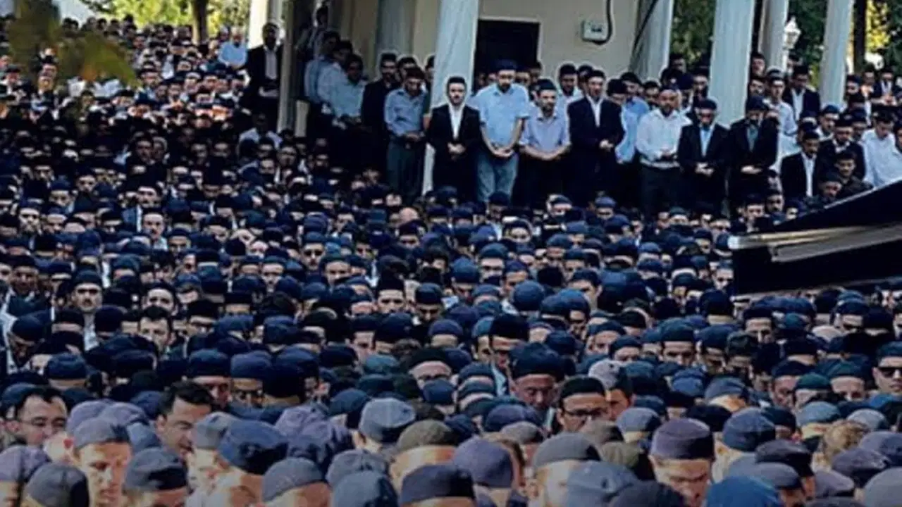 Süleymancılar'a 'FETÖ' Kancası: 'Kasada F Serisi 1 Dolarlar Çıktı'