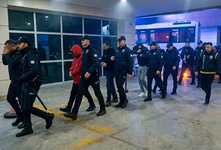 Manisa merkezli dolandırıcılık operasyonu: 10 tutuklama