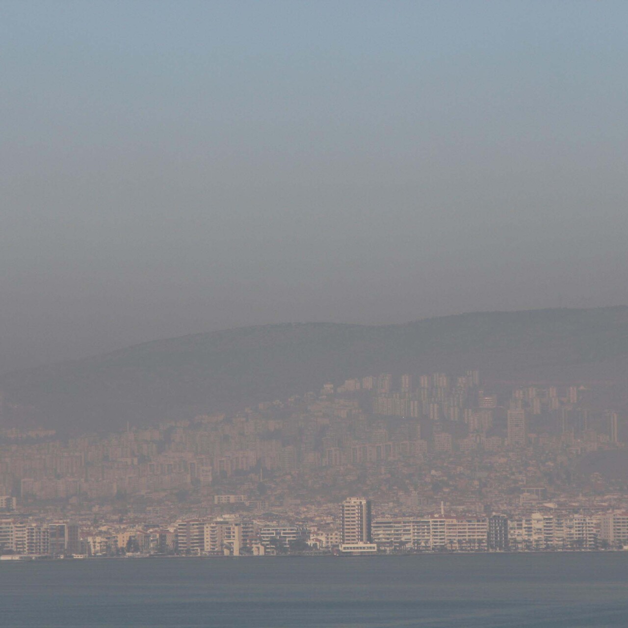 "İzmir'de hava kirliliği sınırların 5 kat fazlası"