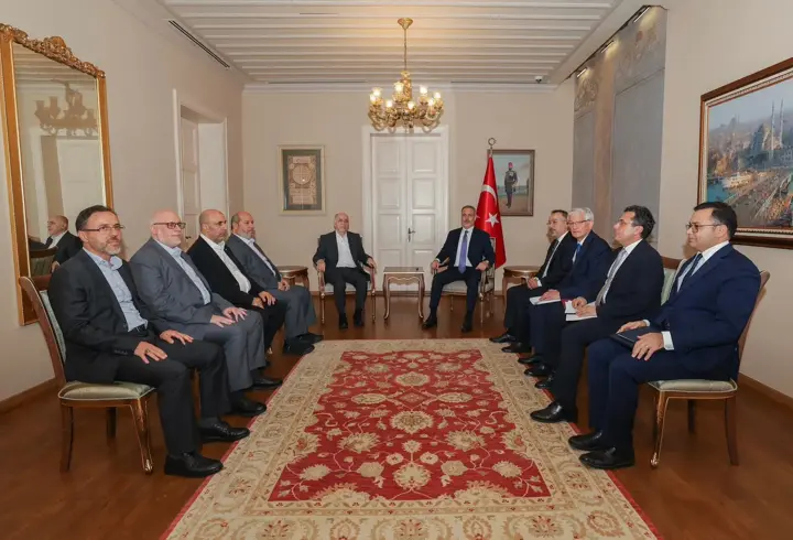 Bakan Fidan, Hamas Şura Meclisi Başkanı Derviş ile bir araya geldi