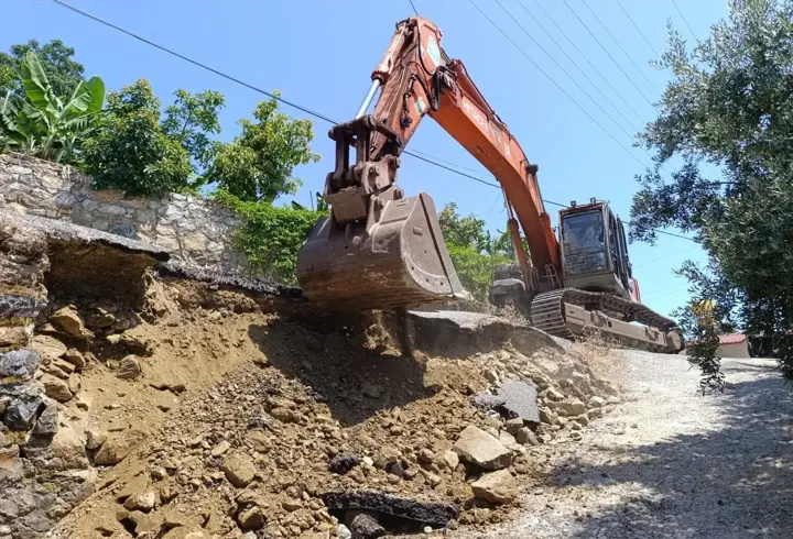 Alanya'nın yayla yollarında yaz mesaisi