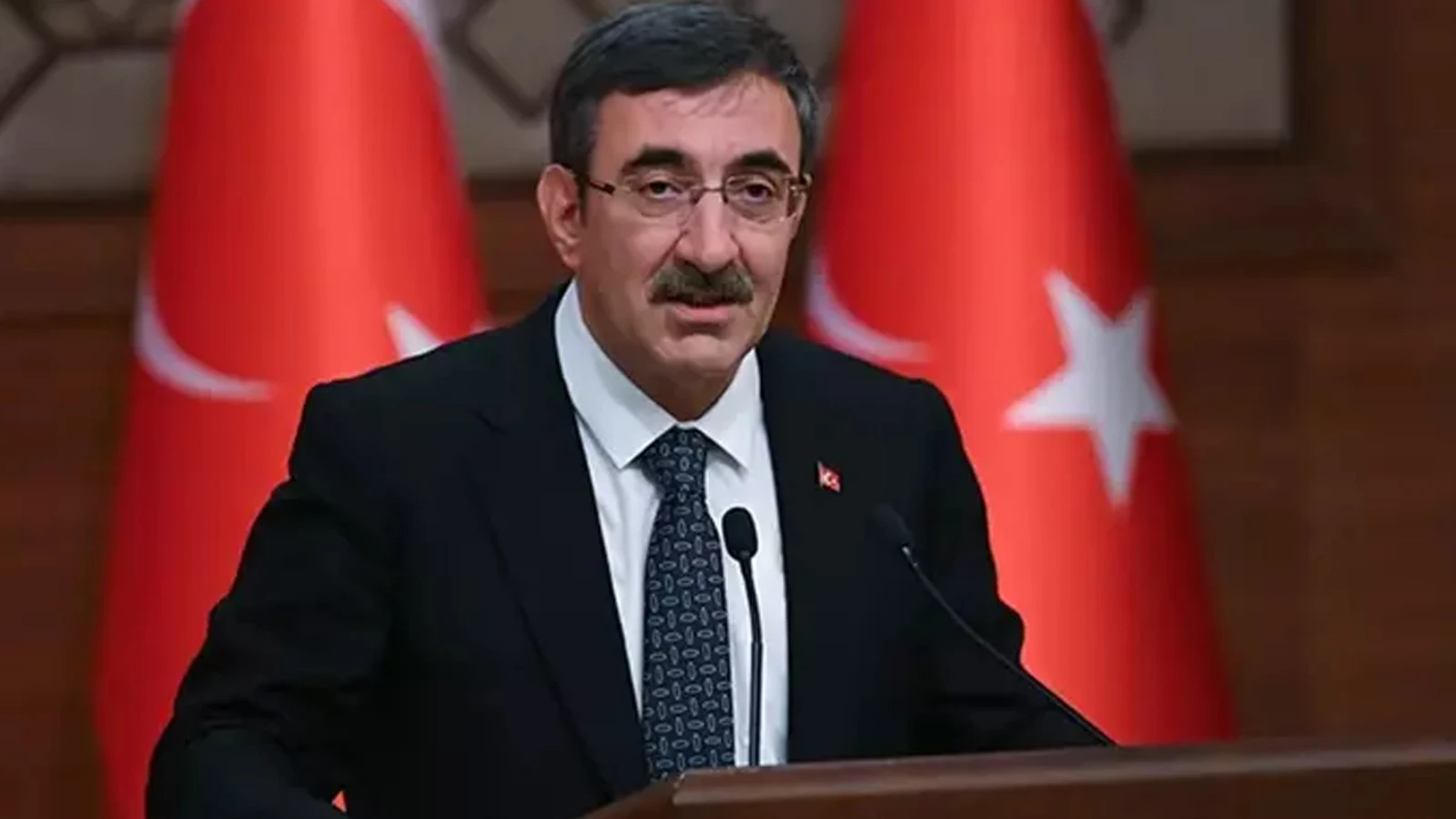 Cumhurbaşkanı Yardımcısı Yılmaz, TÜRK-İŞ Başkanı Atalay ile görüştü