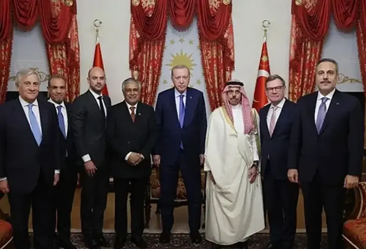 İstanbul'da Kritik Diplomasi Trafiği! Erdoğan, 7 Ülkenin Dışişleri Bakanlarını Kabul Etti