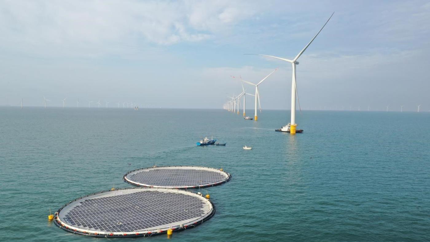 Dünyanın ilk açık deniz rüzgar-güneş enerjisi projesinde yeni aşama