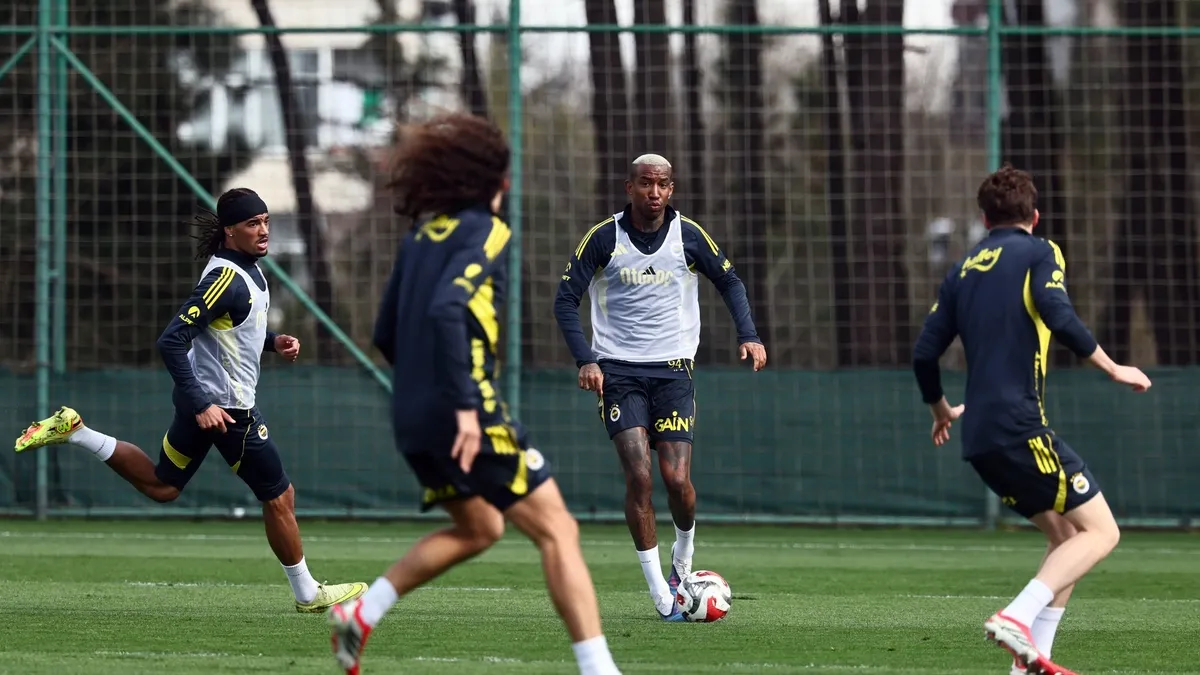 Fenerbahçe, Beşiktaş maçının hazırlıklarını sürdürüyor!