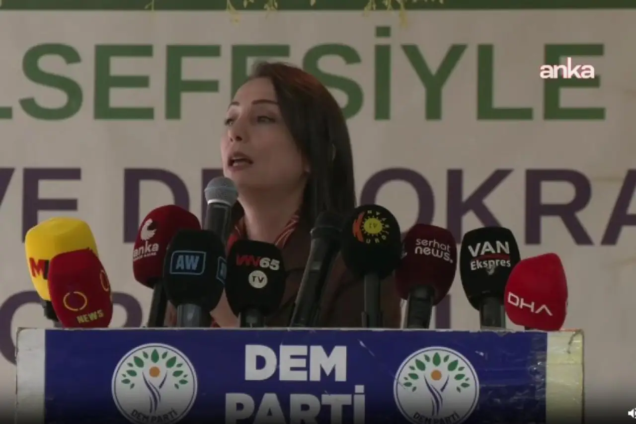 Tülay Hatimoğulları: Ülkede Demokratik Yasalardan Bahsedebilmemiz İçin Çerçeve Yasanın Hayat Bulması Gerekiyor