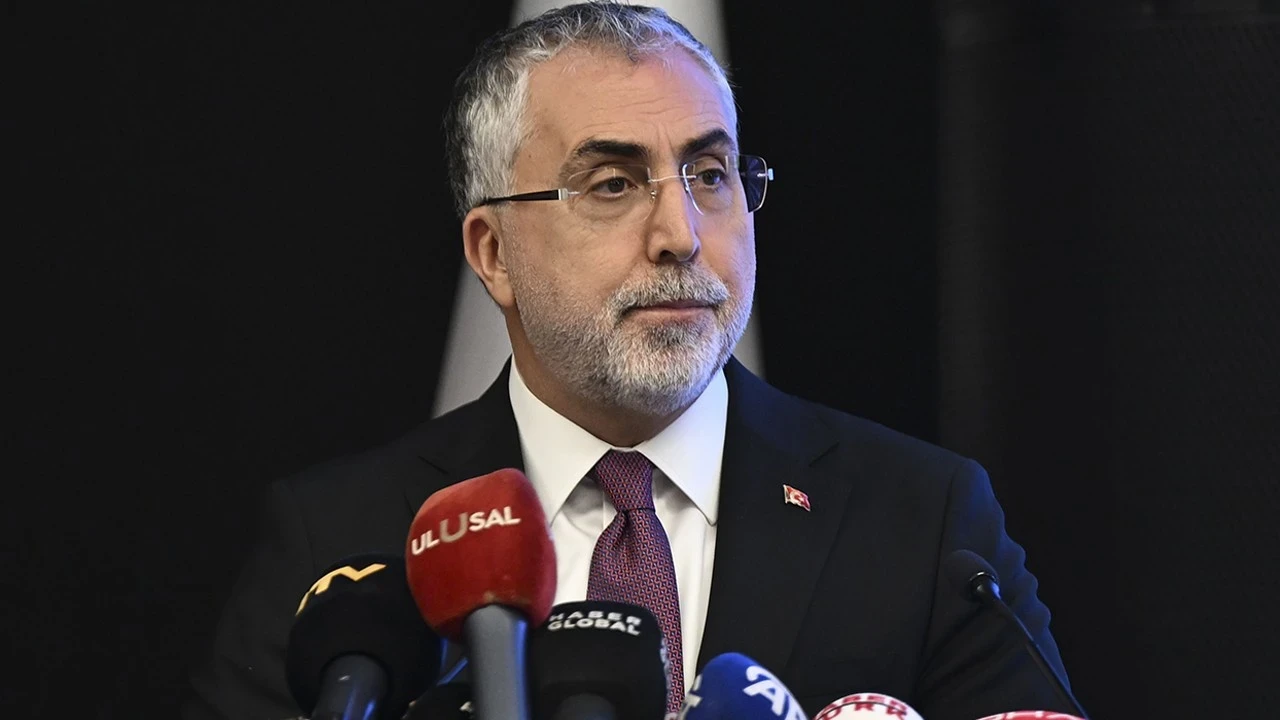 Bakan Işıkhan: Türkiye, zulme karşı tek yumruk oldu
