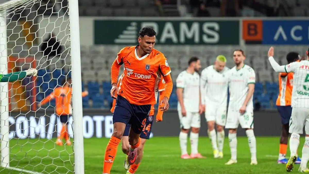 Başakşehir, Gaziantep Fk İle Karşı Karşıya