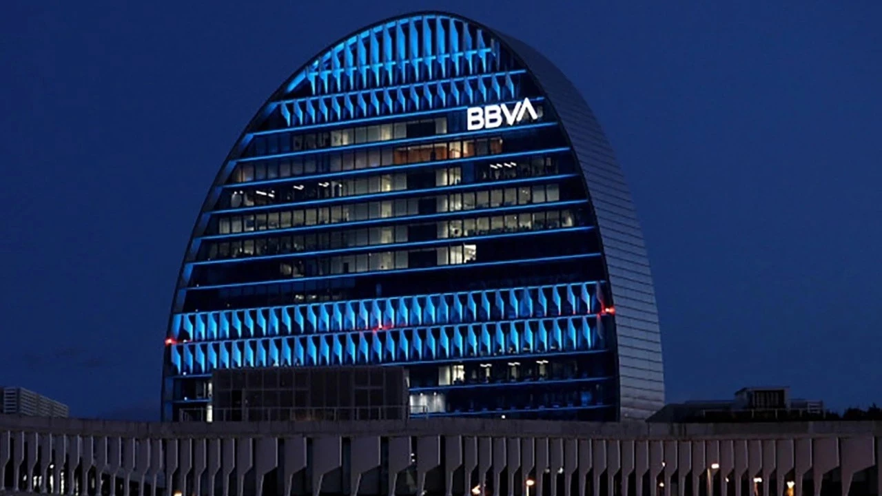 BBVA küçük rakibini satın alacak: Süreci resmen başlattı!