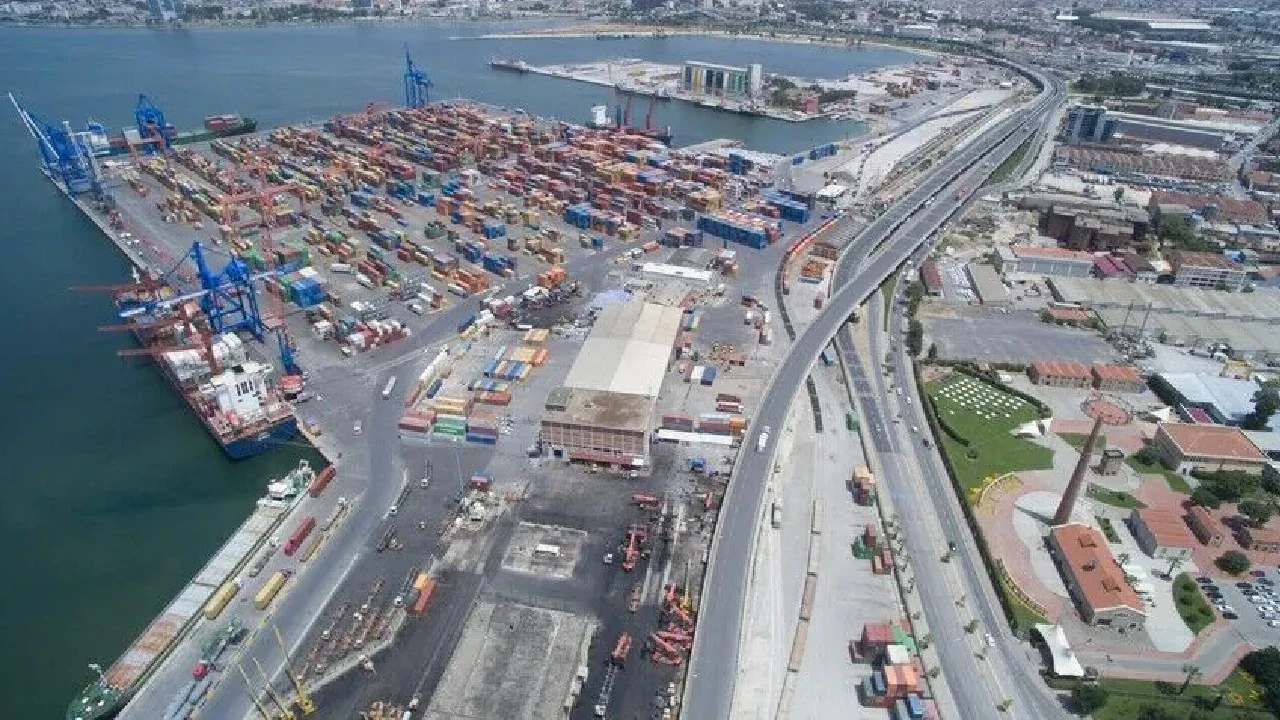 İzmir Limanı İçin Dev Yatırım Kararı: 1,5 Milyar Dolarlık Plan Açıklandı
