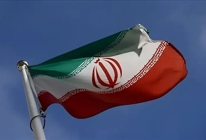 İran, Katar ve Bahreyn'e yeni saldırı başlattı