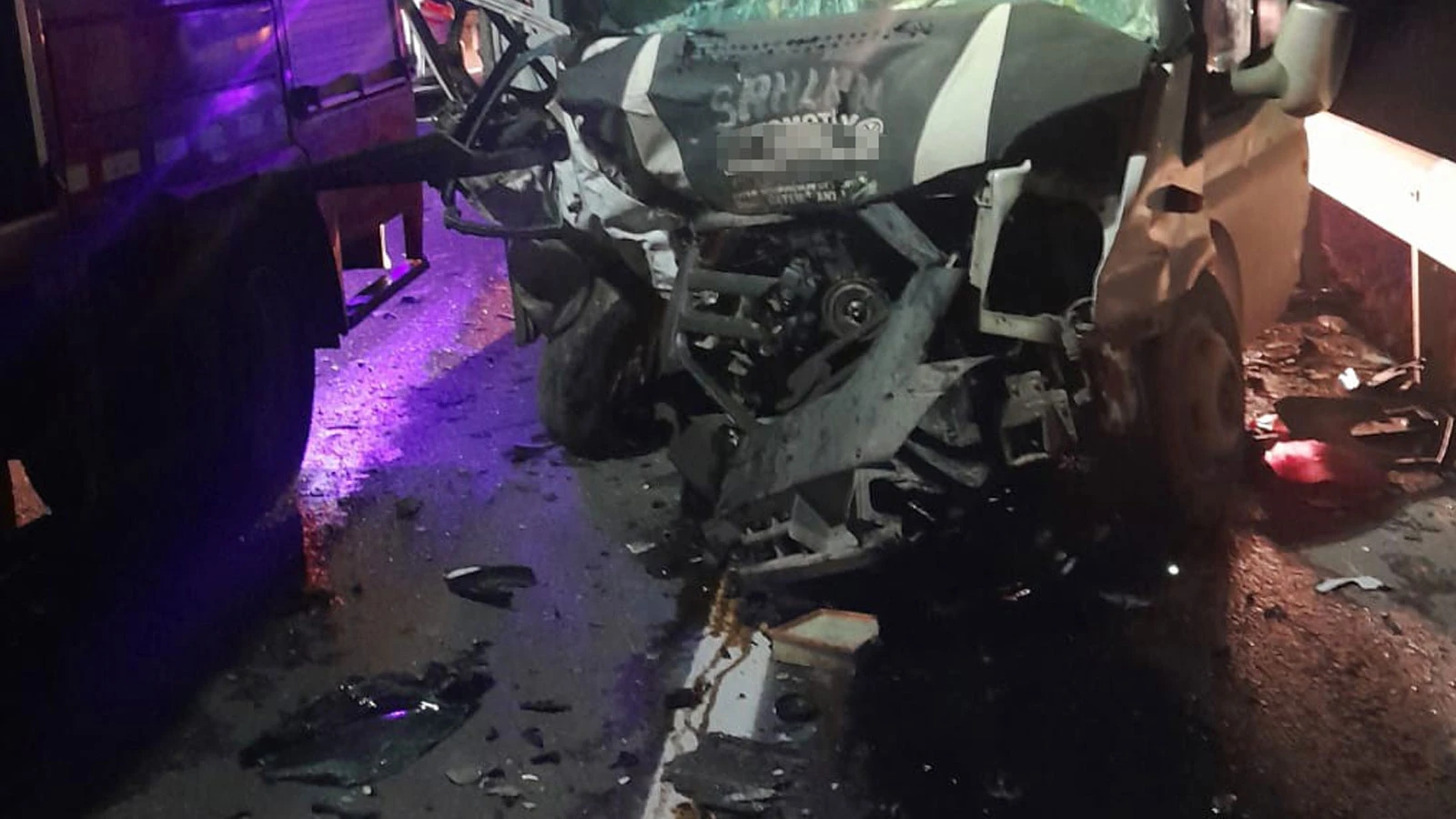 Bilecik'te hafif ticari araç kamyonetle çarpıştı! 1 ölü, 2 yaralı