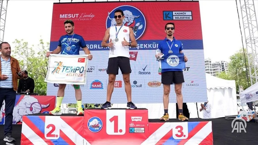 AASK Sporcusu Hüseyin Kul 10 kilometre yarışında yaş kategorisinde 3. oldu