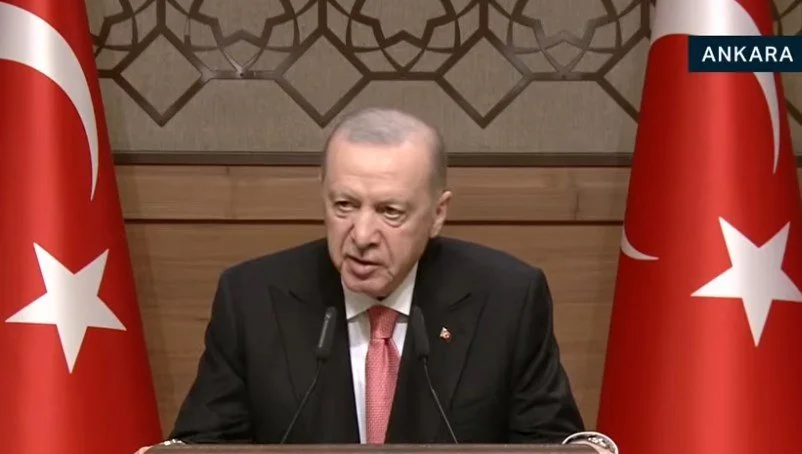 Erdoğan: Görevi kötüye kullananların gözünün yaşına bakmayız