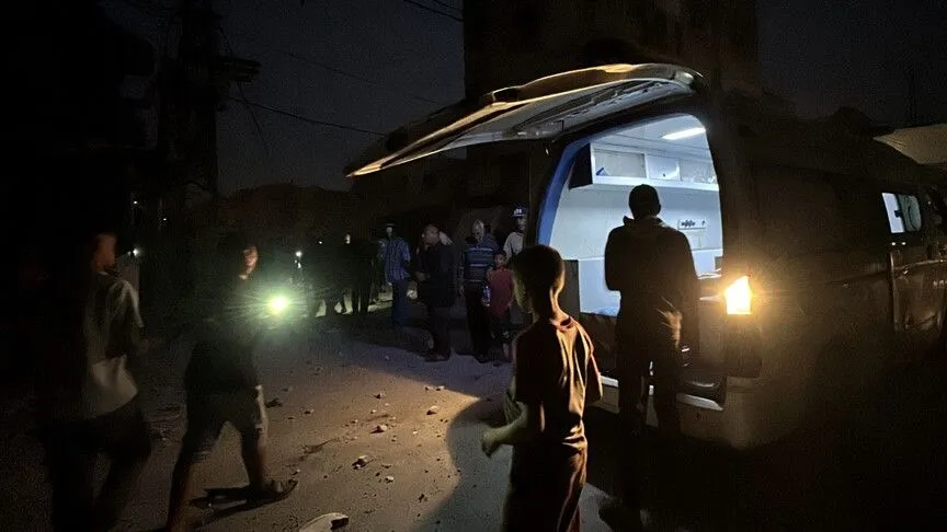 İsrail'in Gazze'ye Ve Megazi Mülteci Kampı'na Düzenlediği Saldırılarda 3 Filistinli Yaralandı
