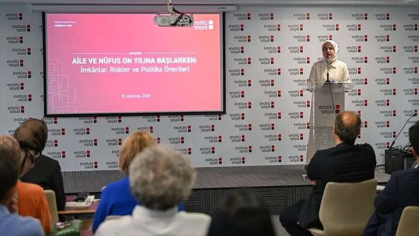 İstanbul'da "Aile ve Nüfus On Yılına Başlarken: İmkanlar, Riskler ve Politika Önerileri" çalıştayı düzenlendi