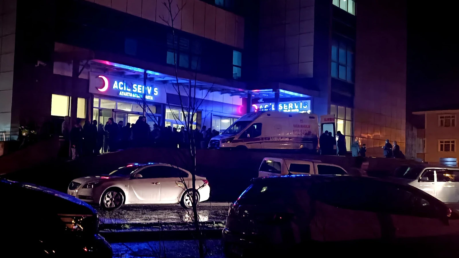 Akrabalar arasındaki bıçaklı kavgada kan aktı: Ölü ve yaralı var