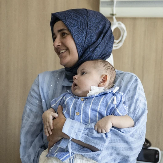 Dünyada Sadece 2 Bebeğe Uygulanmıştı, 3.'Sü Türkiye'de Yapıldı! 6 Aylık Osman Bu Tedaviyle Hayata Tutundu