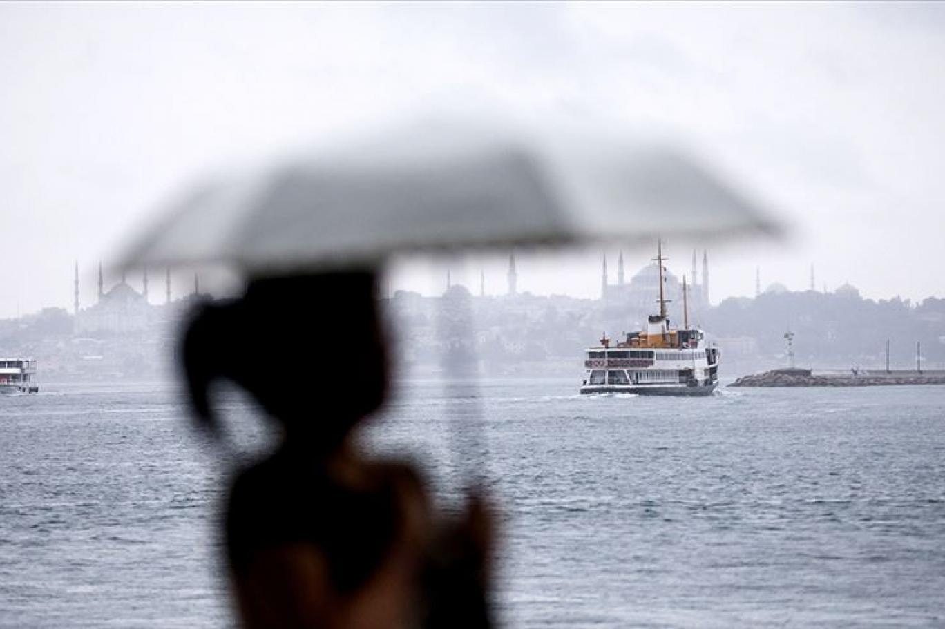 İstanbul için tahminler sil baştan! Önce kar yağışı, sonra bahar