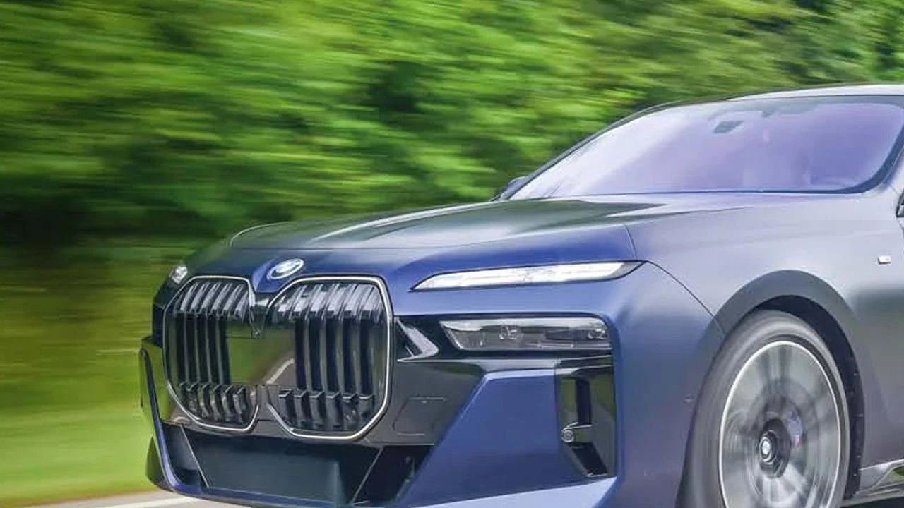 Sedanın sigortası fişli otomobiller
