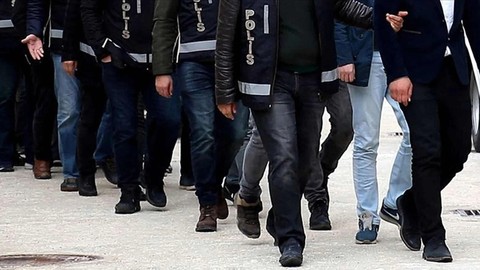 İstanbul’da uluslararası forex dolandırıcılığı operasyonu: 64 zanlı yakalandı
