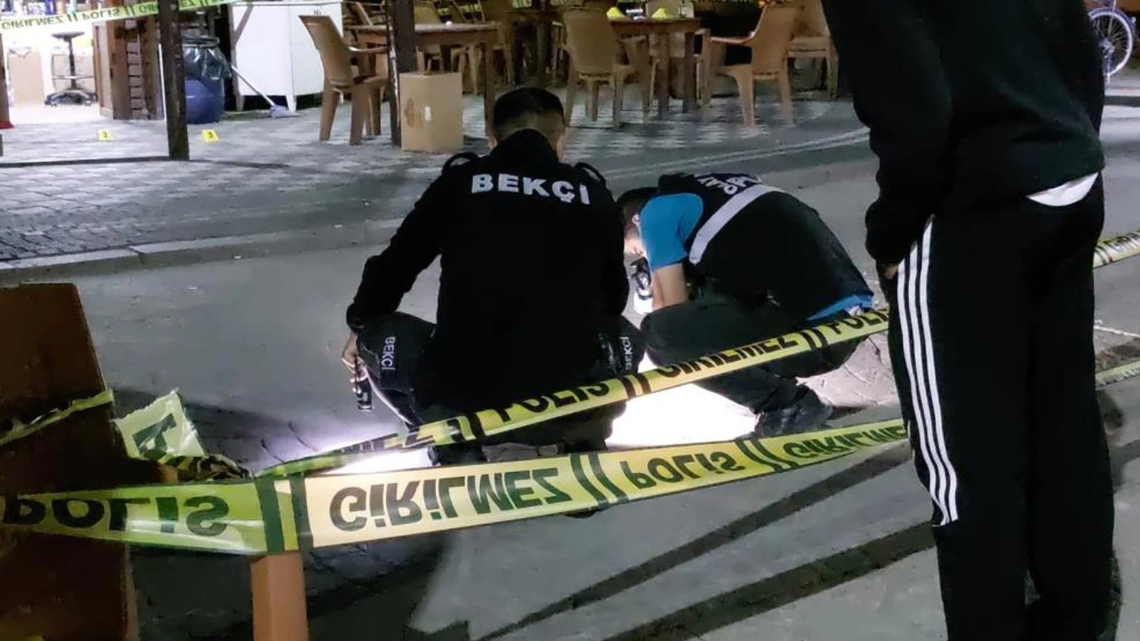 Kızına uyuşturucu sattığını öne sürdü, silahla vurdu!