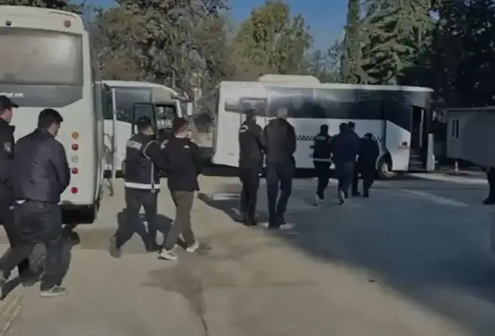 Rüşvet ve kaçakçılık operasyonu: 26 kişi tutuklandı