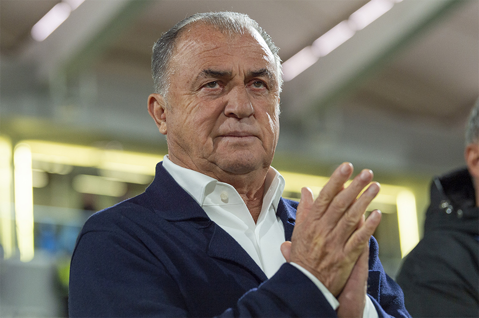 Fatih Terim'in takımı 90+'da yediği 2 golle finalin kapısından döndü