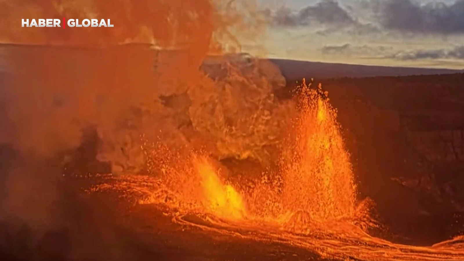 Hawaii'deki Kilauea Yanardağı 25. kez lav püskürttü