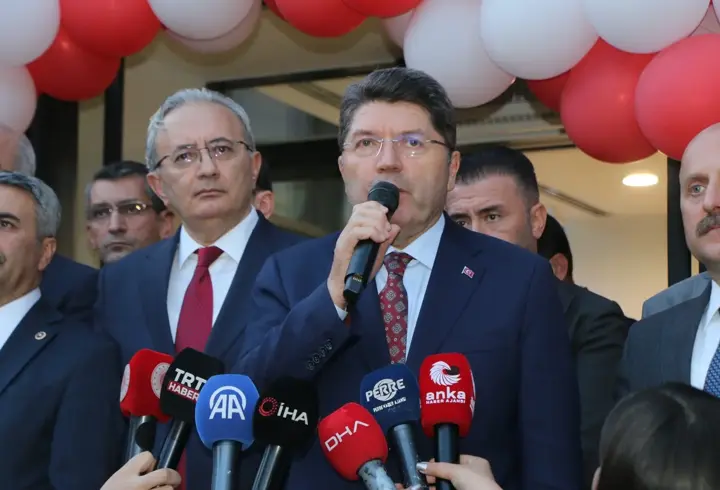 Bakan Tunç: "Terör belasından kurtulmanın eşiğindeyiz"