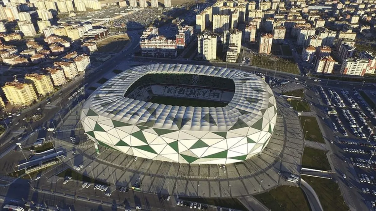 Türkiye-İspanya maçında misafir takım tribününe de Türk taraftarlar alınacak