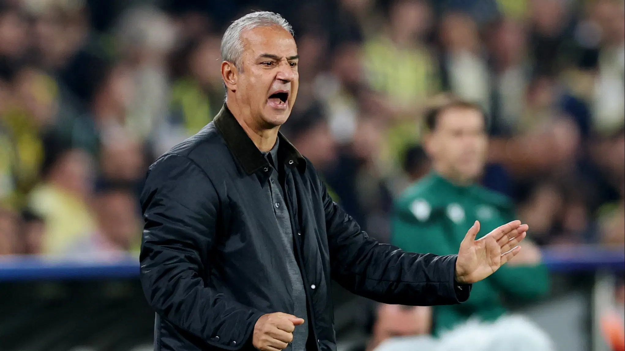 Son Dakika | Fenerbahçe Tribünlerinde "İsmail Kartal İstifa" Tezahüratları