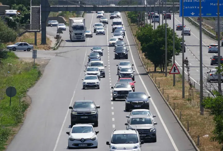 Tekirdağ-İstanbul yolunda Kurban Bayramı dönüş yoğunluğu başladı