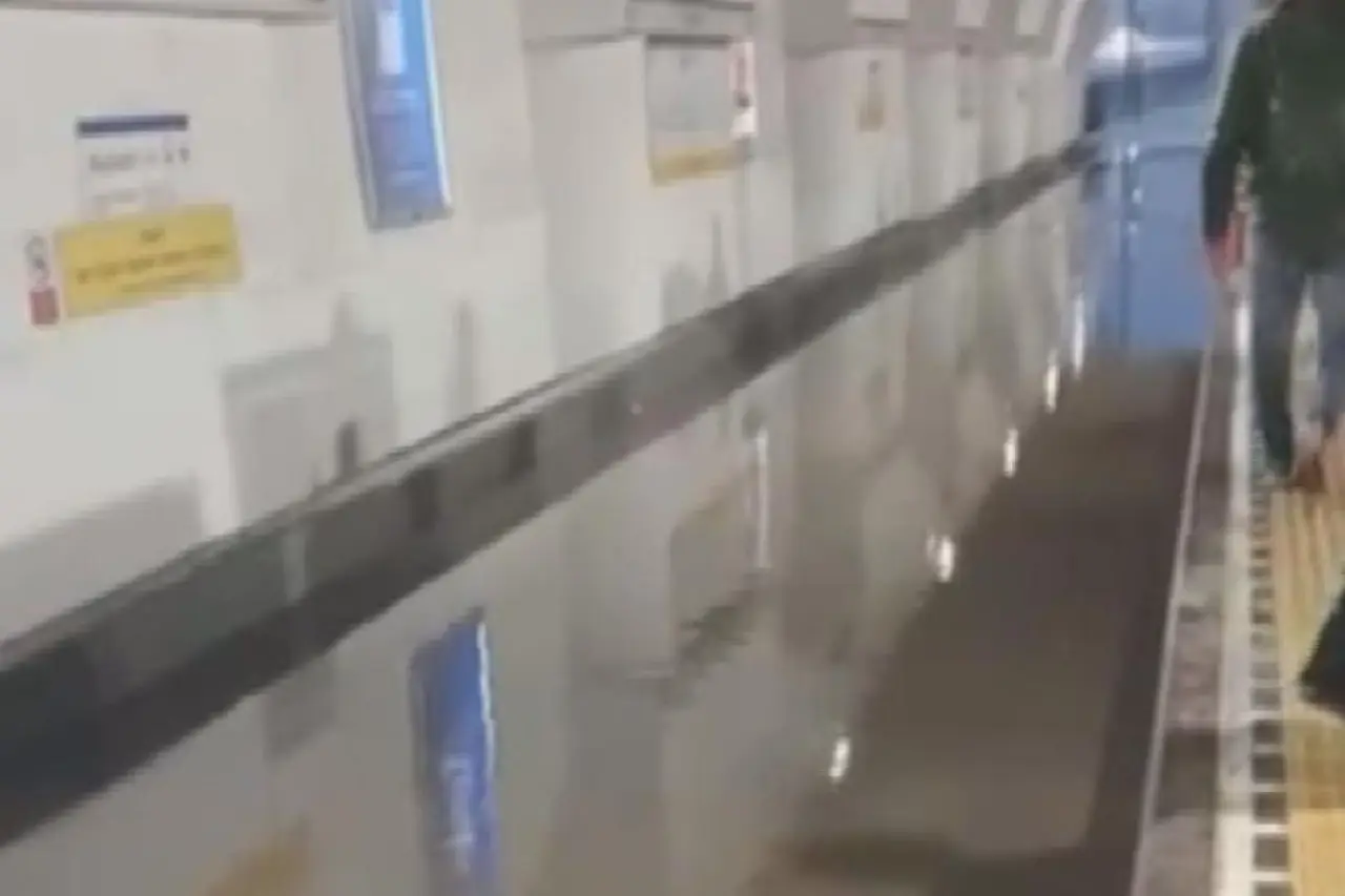 İstanbul'da Aksayan Bazı Tramvay Ve Metro Seferleri Yeniden Başladı