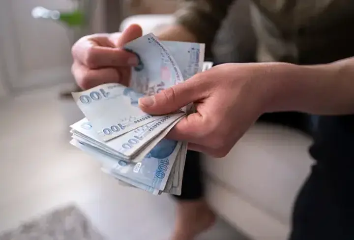 Evde bakım yardımı hesaplara yatıyor: 6 milyar liralık destek başladı