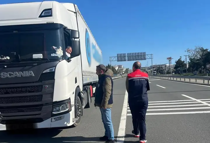 Edirne’de gıda malzemesi ve hayvan taşıyan nakil araçlarına denetim