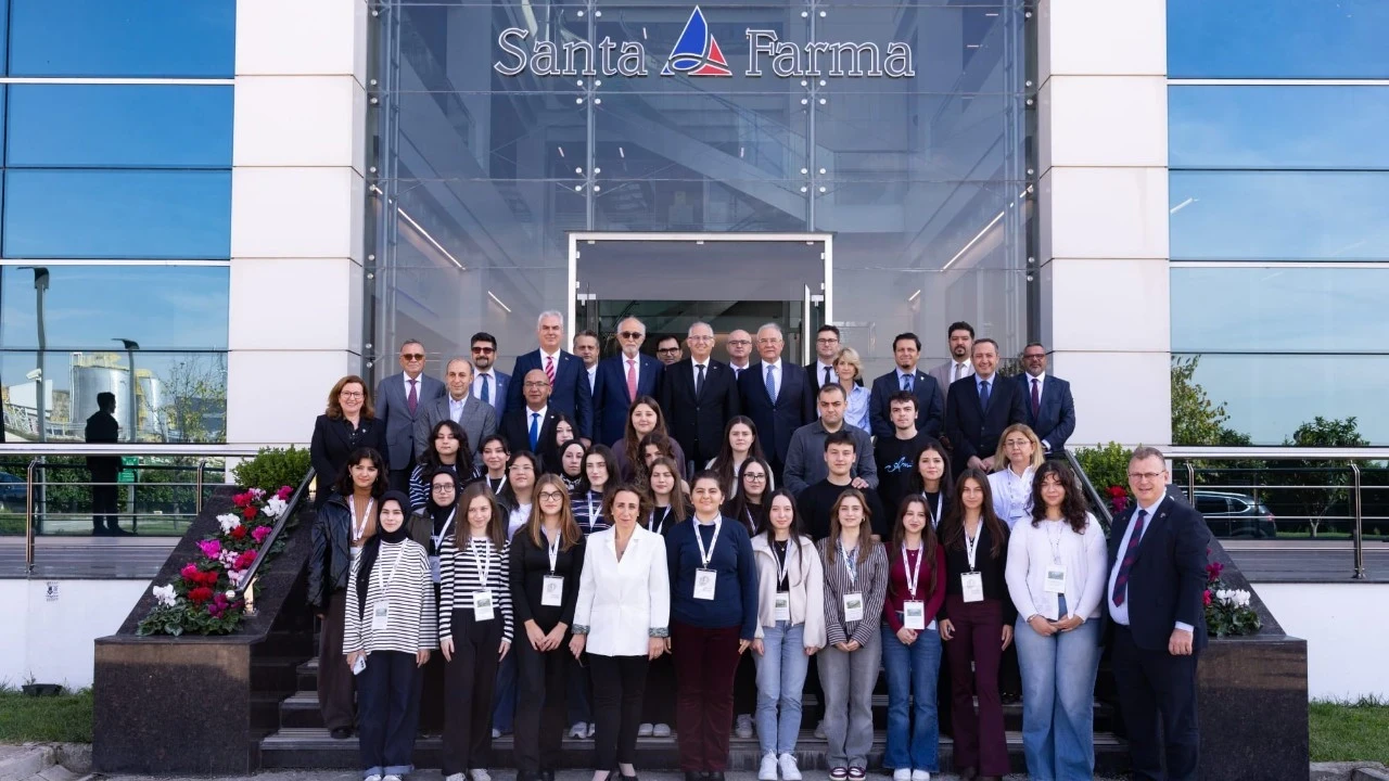 Santa Farma Ve Kocaeli Üniversitesi Sektöre Özel İlk İhtisas Programını Açtı